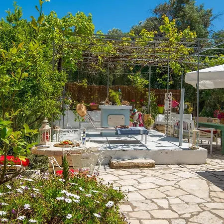 Dom wakacyjny Dora *